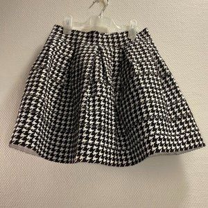 Full skirted skirt, very unique material!